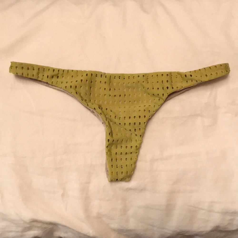 Acacia Pipeline Pineapple Mesh